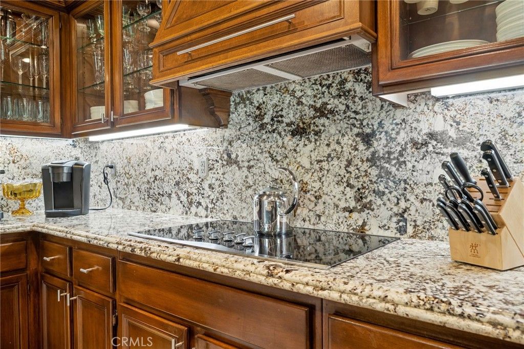 Image 9 of property listing at 32 Mossdale Court, Azusa, CA 91702
