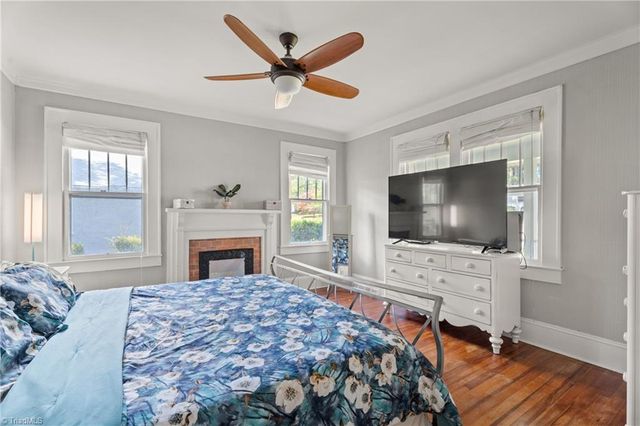 832 Knollwood Street, Winston-salem, NC 27103