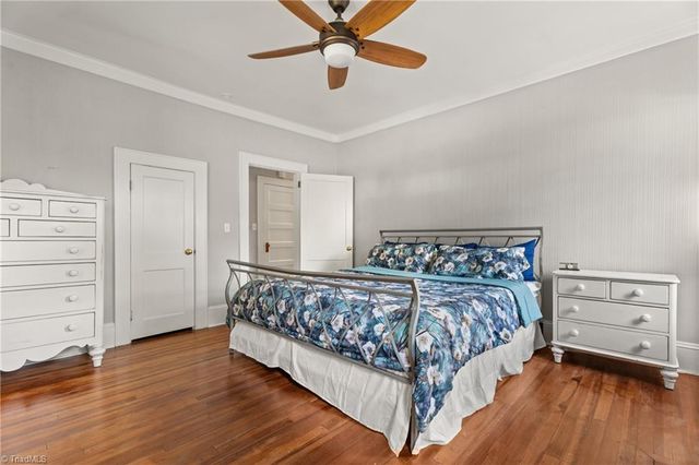 832 Knollwood Street, Winston-salem, NC 27103