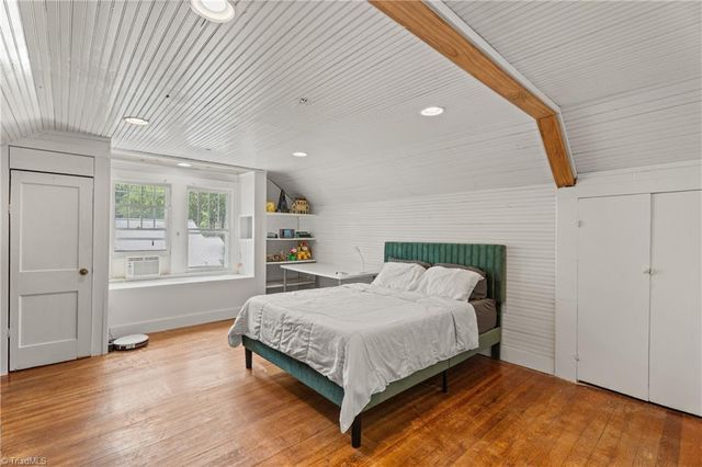832 Knollwood Street, Winston-salem, NC 27103