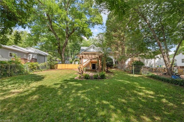 832 Knollwood Street, Winston-salem, NC 27103