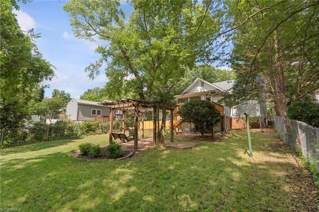 832 Knollwood Street, Winston-salem, NC 27103