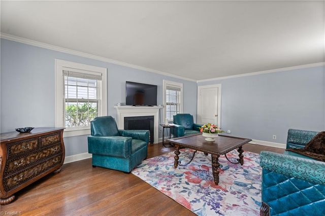832 Knollwood Street, Winston-salem, NC 27103