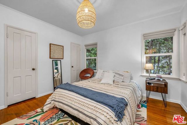 630 S Gretna Green Way, Los Angeles, CA 90049
