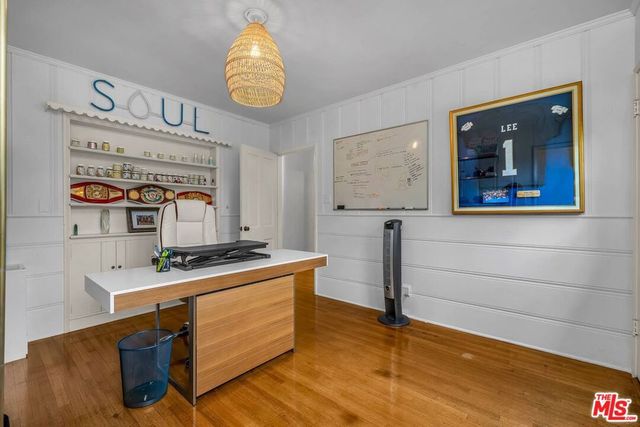 630 S Gretna Green Way, Los Angeles, CA 90049