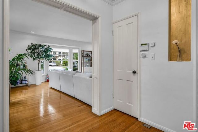 630 S Gretna Green Way, Los Angeles, CA 90049