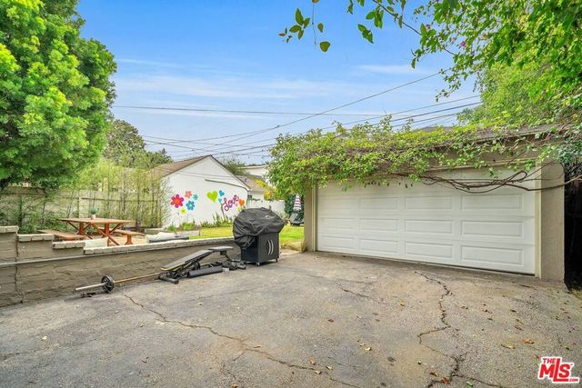 630 S Gretna Green Way, Los Angeles, CA 90049
