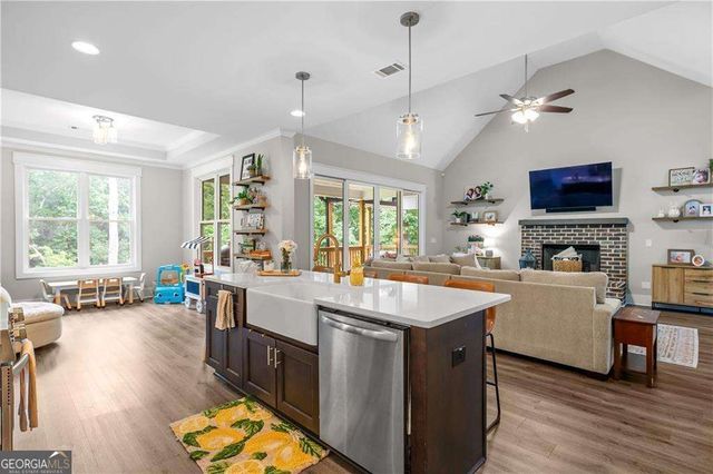 313 Evie Lane, Canton, GA 30115