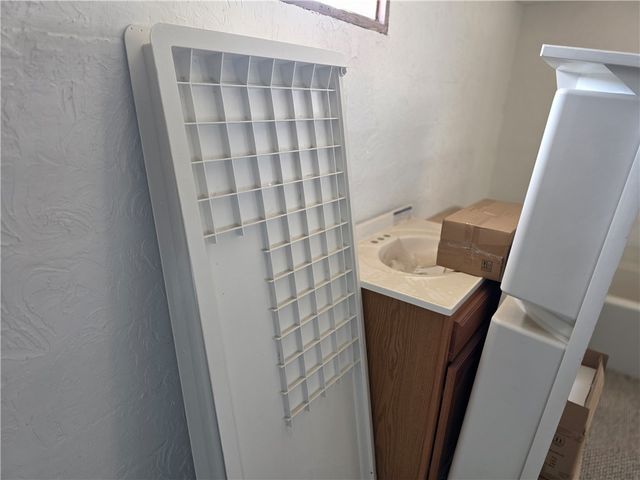 509 N 13th Avenue, Forsyth, MT 59327