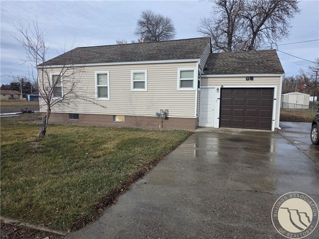 509 N 13th Avenue, Forsyth, MT 59327