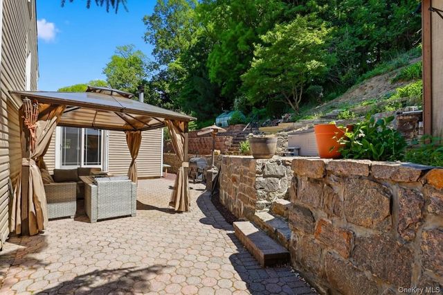 29 Montrose Road, Yonkers, NY 10710