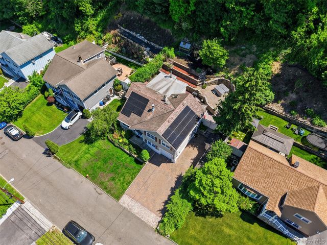 29 Montrose Road, Yonkers, NY 10710
