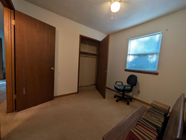 1202 South 11th Street, Ozark, MO 65721