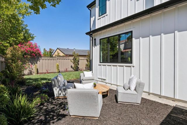 401 Grand Street, Redwood City, CA 94062