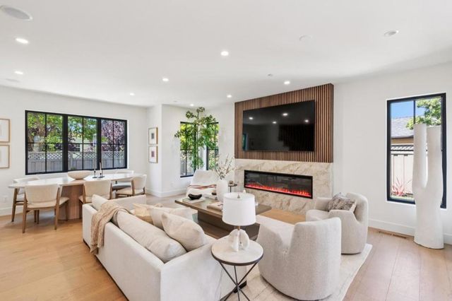 401 Grand Street, Redwood City, CA 94062