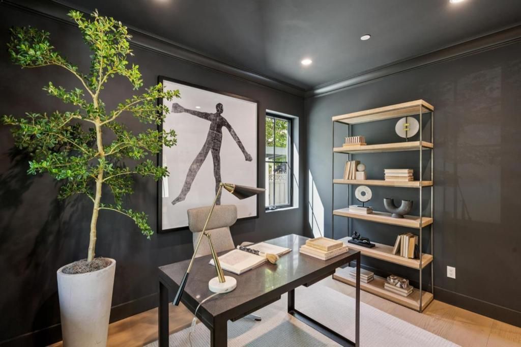 Image 19 of property listing at 401 Grand Street, Redwood City, CA 94062