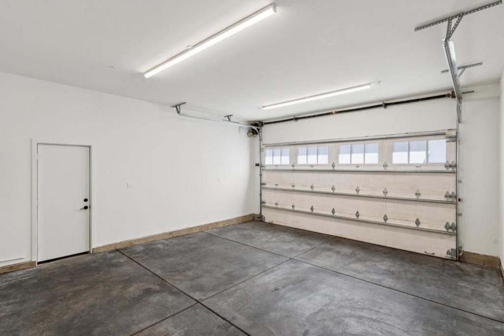 Image 37 of property listing at 401 Grand Street, Redwood City, CA 94062