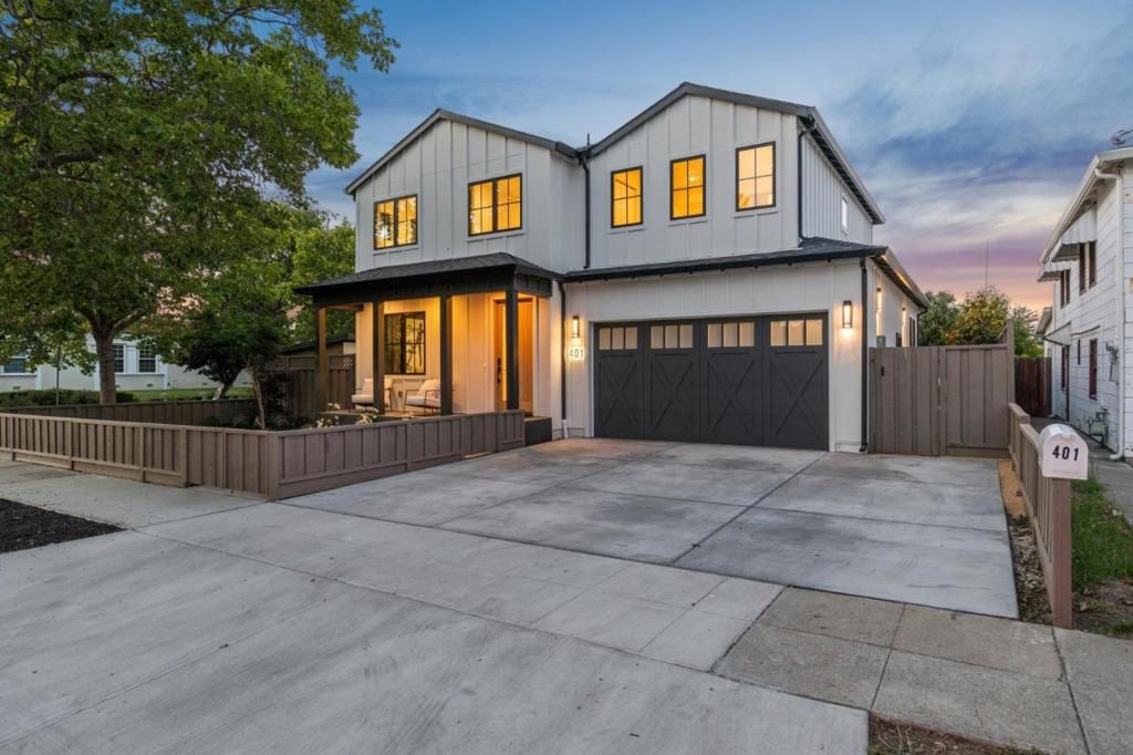 Image 47 of property listing at 401 Grand Street, Redwood City, CA 94062