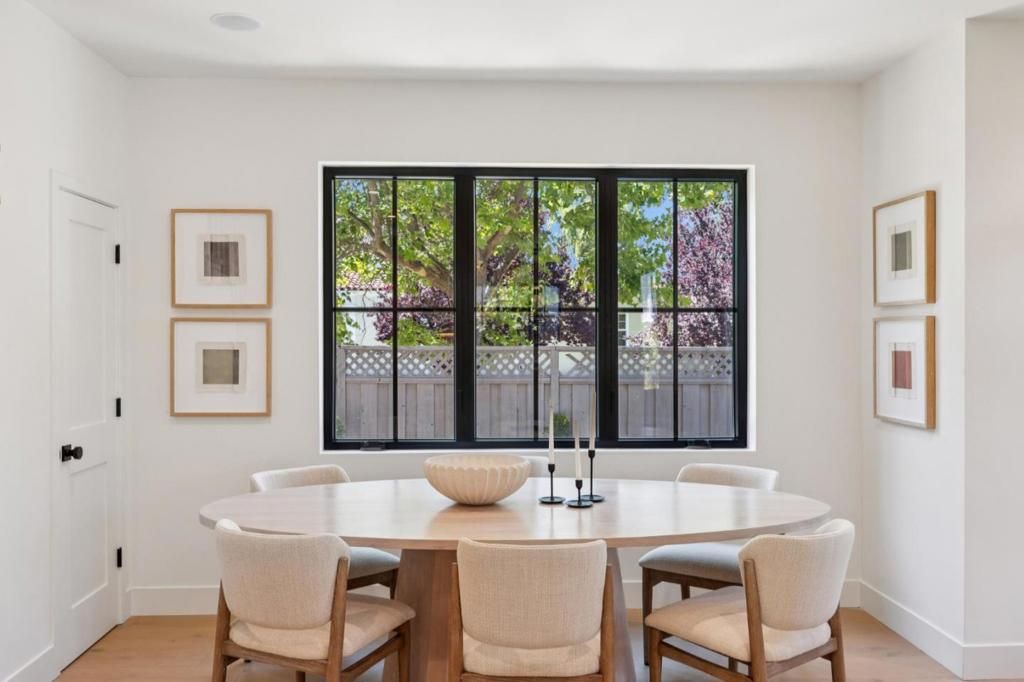 Image 9 of property listing at 401 Grand Street, Redwood City, CA 94062