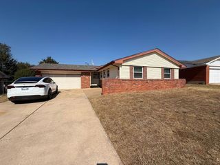 5813 NW 66th Street, Warr Acres, OK 73132