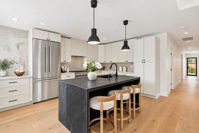 1324 Cortez Avenue, Burlingame, CA 94010