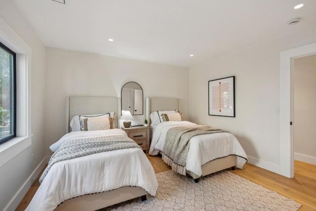 1324 Cortez Avenue, Burlingame, CA 94010