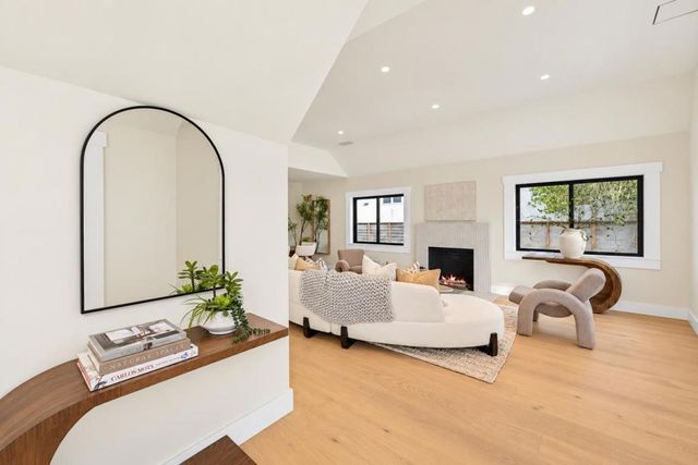 1324 Cortez Avenue, Burlingame, CA 94010