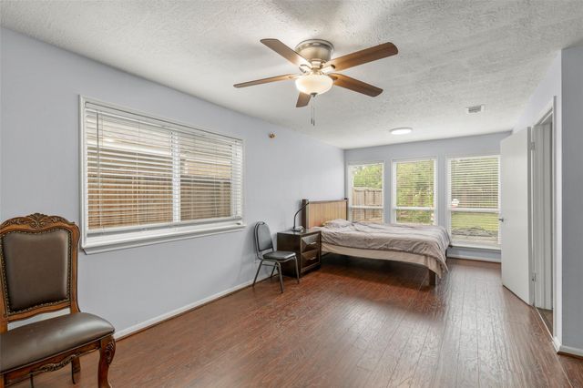 15119 Plaza Libre Drive, Houston, TX 77083
