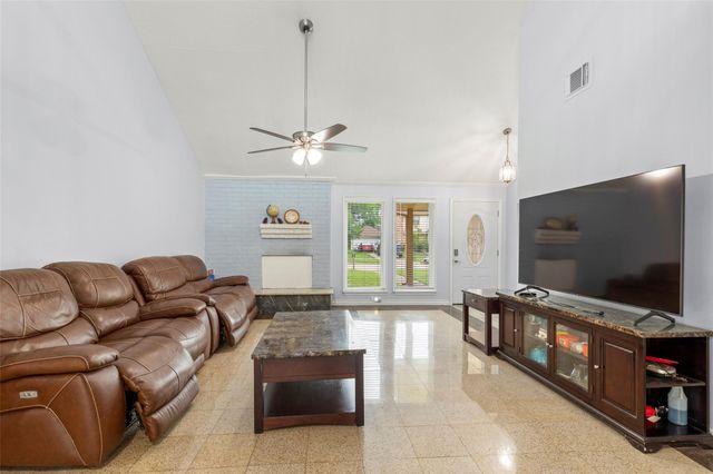 15119 Plaza Libre Drive, Houston, TX 77083