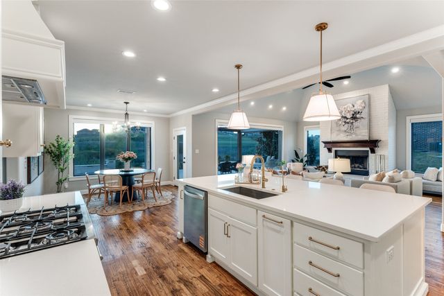 12440 Bella Vineyard Drive, Fort Worth, TX 76126