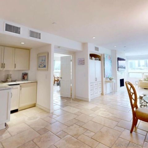 1099 1st Street 112, Coronado, CA 92118