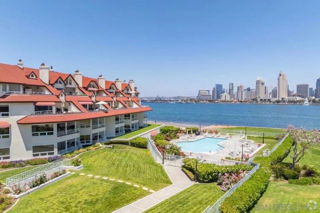 1099 1st Street 112, Coronado, CA 92118