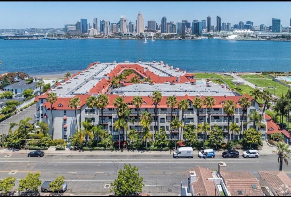 1099 1st Street 112, Coronado, CA 92118