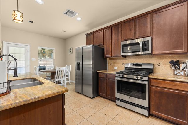 1010 Nantucket Street, Pasadena, TX 77503