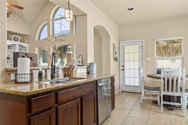 1010 Nantucket Street, Pasadena, TX 77503