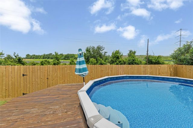 1010 Nantucket Street, Pasadena, TX 77503