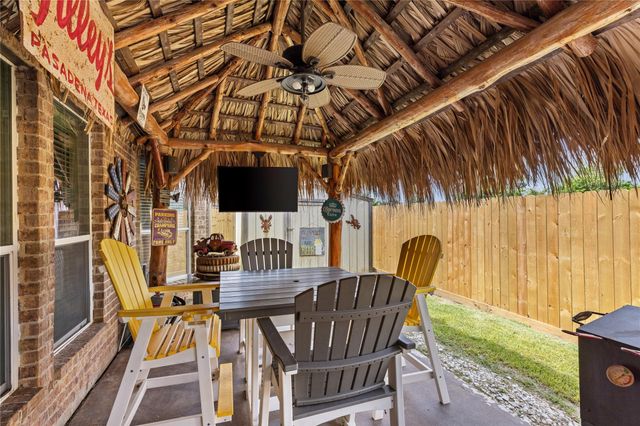 1010 Nantucket Street, Pasadena, TX 77503