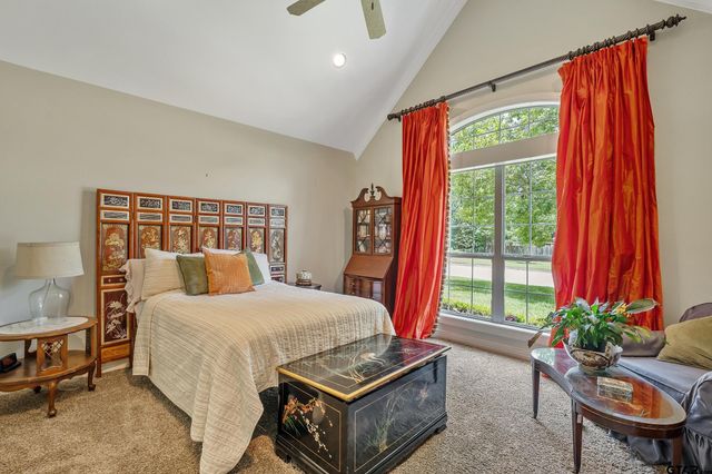 2102 Holly Creek Dr, Tyler, TX 75703