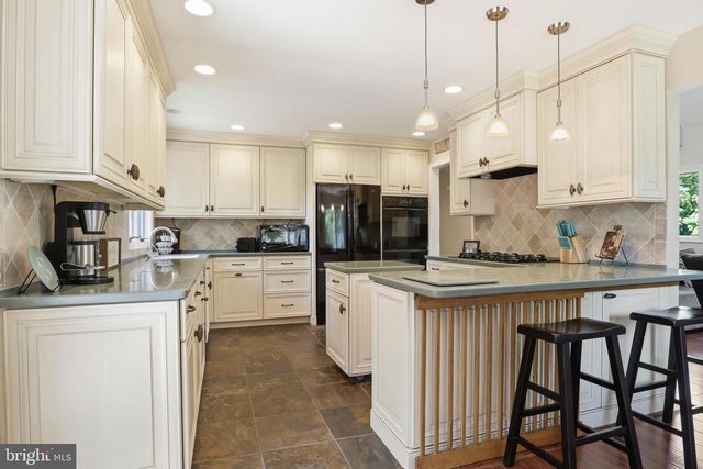 62 WALDEN RD, Lebanon, PA 17042