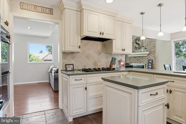 62 WALDEN RD, Lebanon, PA 17042