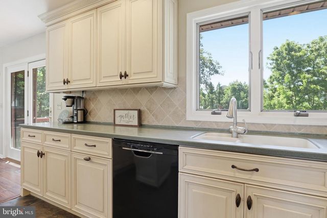 62 WALDEN RD, Lebanon, PA 17042