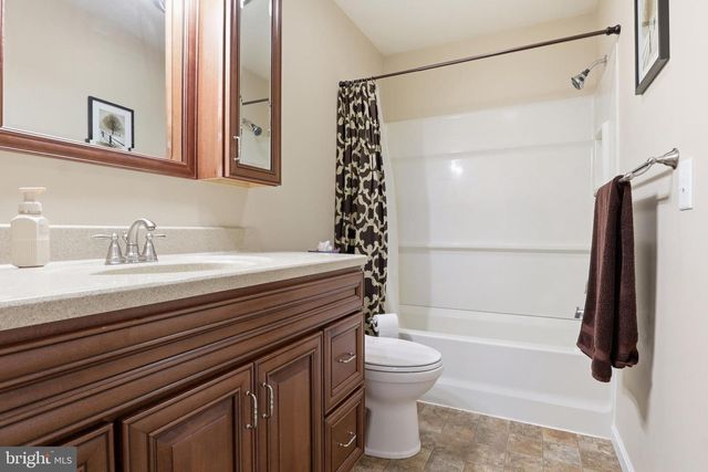 62 WALDEN RD, Lebanon, PA 17042