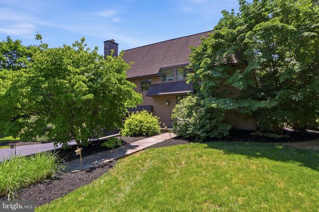 62 WALDEN RD, Lebanon, PA 17042