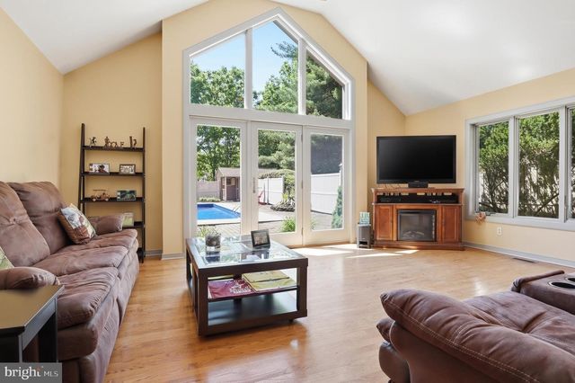 62 WALDEN RD, Lebanon, PA 17042