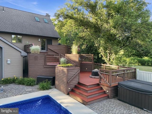 62 WALDEN RD, Lebanon, PA 17042