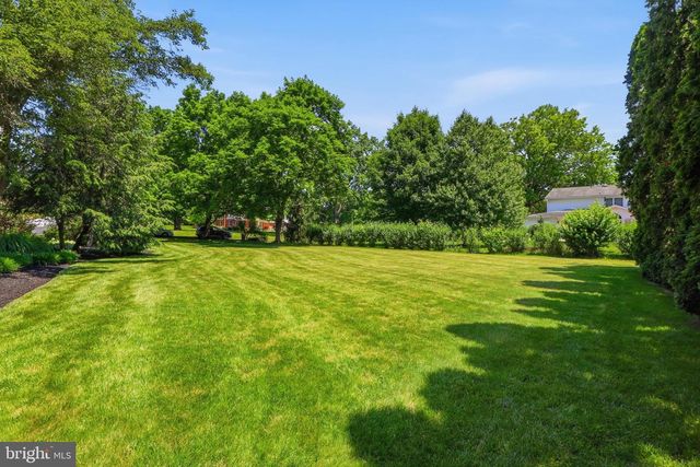 62 WALDEN RD, Lebanon, PA 17042
