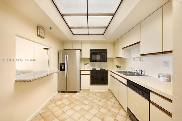 520 Brickell Key Dr A1001, Miami, FL 33131