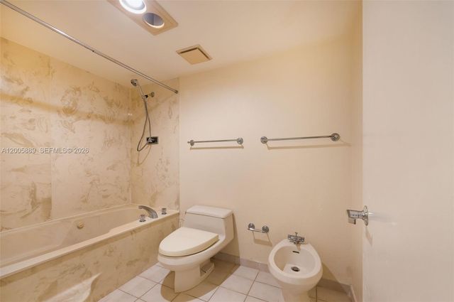 520 Brickell Key Dr A1001, Miami, FL 33131