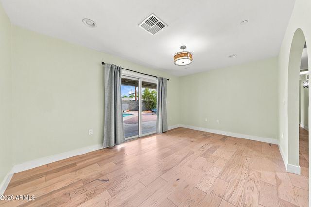6826 E EDGEMONT Avenue, Scottsdale, AZ 85257