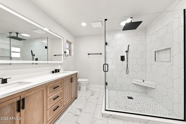 6826 E EDGEMONT Avenue, Scottsdale, AZ 85257